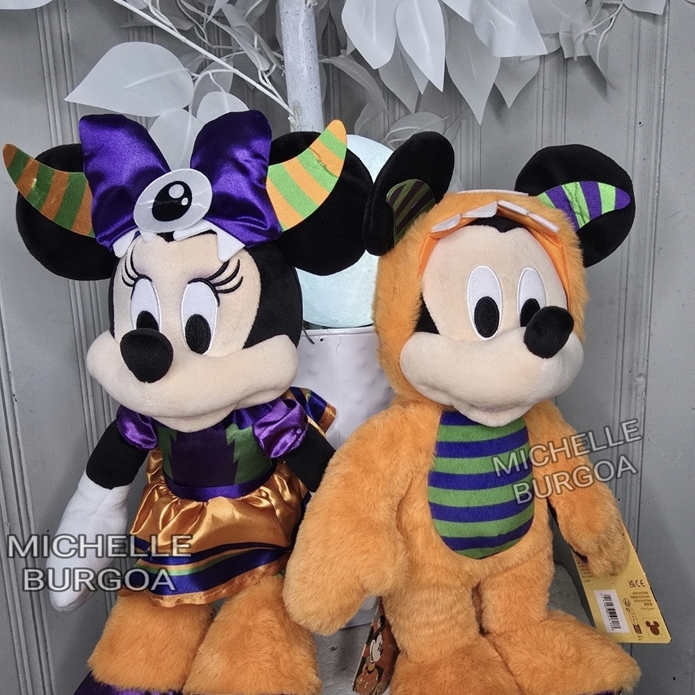 NWT Disney 2025 Mickey Minnie
Mouse 16 INCH PLUSH SET
Halloween 2025